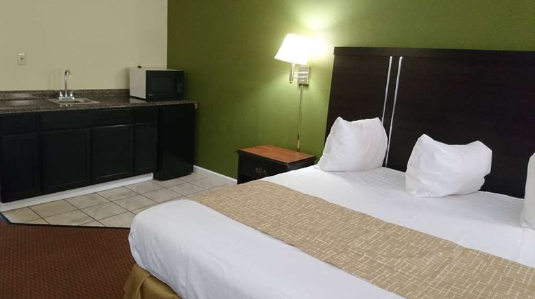 <b>Travelodge Knoxville East Room</b>. Images powered by <a href="https://iceportal.shijigroup.com/" title="IcePortal" target="_blank">IcePortal</a>.