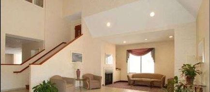 Baymont Inn & Suites Mooresville Lobby