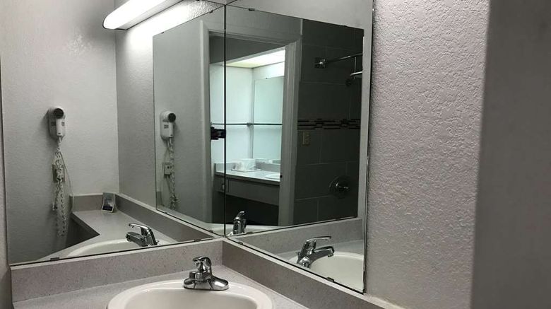 <b>Travelodge Truth or Consequences Room</b>. Images powered by <a href="https://iceportal.shijigroup.com/" title="IcePortal" target="_blank">IcePortal</a>.