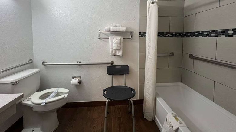 <b>Travelodge Truth or Consequences Room</b>. Images powered by <a href="https://iceportal.shijigroup.com/" title="IcePortal" target="_blank">IcePortal</a>.