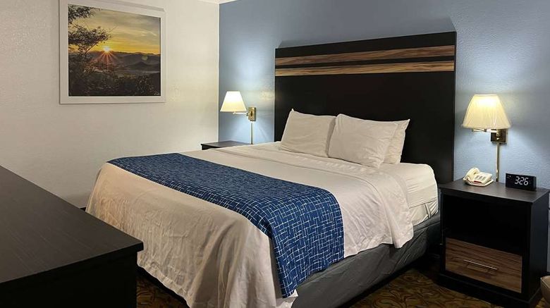 <b>Travelodge Truth or Consequences Health</b>. Images powered by <a href="https://iceportal.shijigroup.com/" title="IcePortal" target="_blank">IcePortal</a>.