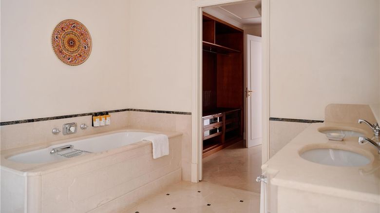 <b>Villa Sant'Andrea, A Belmond Hotel Suite</b>. Images powered by <a href="https://iceportal.shijigroup.com/" title="IcePortal" target="_blank">IcePortal</a>.