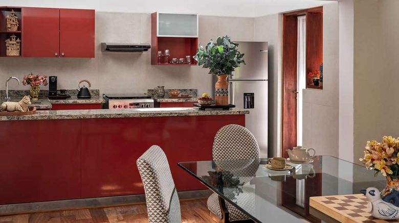 <b>Rio Sagrado, A Belmond Hotel Suite</b>. Images powered by <a href="https://iceportal.shijigroup.com/" title="IcePortal" target="_blank">IcePortal</a>.