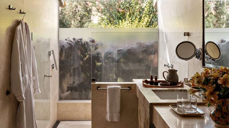 <b>Rio Sagrado, A Belmond Hotel Room</b>. Images powered by <a href="https://iceportal.shijigroup.com/" title="IcePortal" target="_blank">IcePortal</a>.