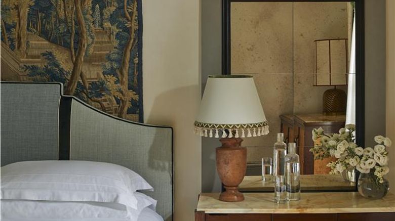 <b>Villa San Michele, A Belmond Hotel Room</b>. Images powered by <a href="https://iceportal.shijigroup.com/" title="IcePortal" target="_blank">IcePortal</a>.