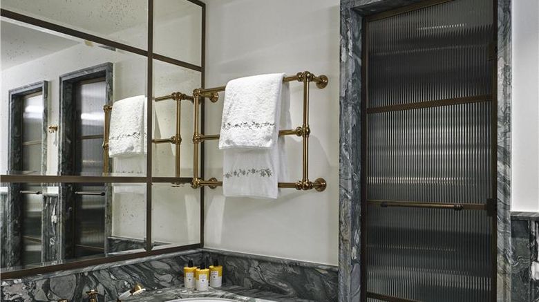 <b>Villa San Michele, A Belmond Hotel Suite</b>. Images powered by <a href="https://iceportal.shijigroup.com/" title="IcePortal" target="_blank">IcePortal</a>.