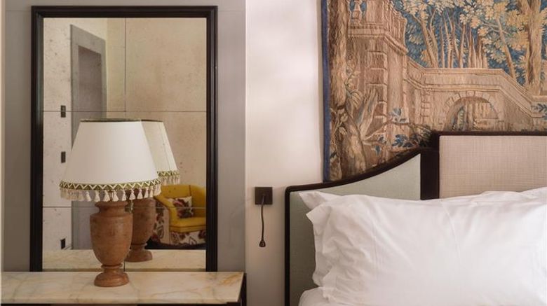 <b>Villa San Michele, A Belmond Hotel Room</b>. Images powered by <a href="https://iceportal.shijigroup.com/" title="IcePortal" target="_blank">IcePortal</a>.