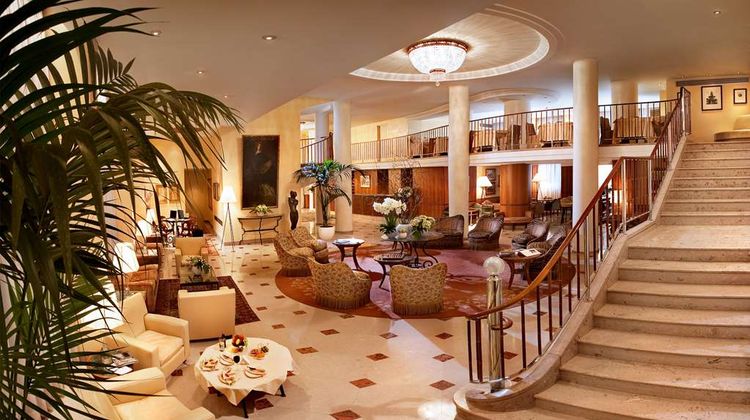 Cavour Hotel Lobby