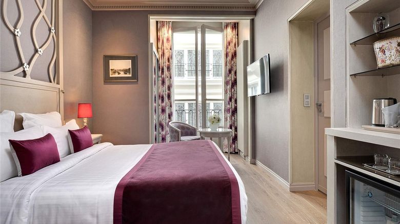 <b>Hotel Chateau Frontenac Room</b>. Images powered by <a href="https://iceportal.shijigroup.com/" title="IcePortal" target="_blank">IcePortal</a>.