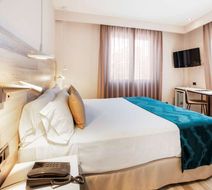 Catalonia Santa Justa Room