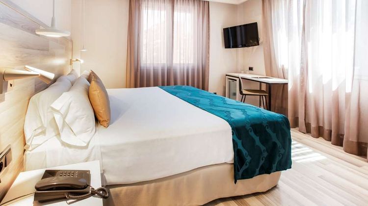 Catalonia Santa Justa Room