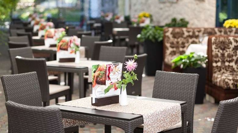 <b>Nadiya Hotel Restaurant</b>. Images powered by <a href="https://iceportal.shijigroup.com/" title="IcePortal" target="_blank">IcePortal</a>.