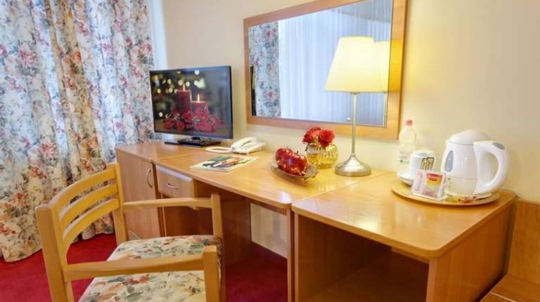 <b>Nadiya Hotel Room</b>. Images powered by <a href="https://iceportal.shijigroup.com/" title="IcePortal" target="_blank">IcePortal</a>.