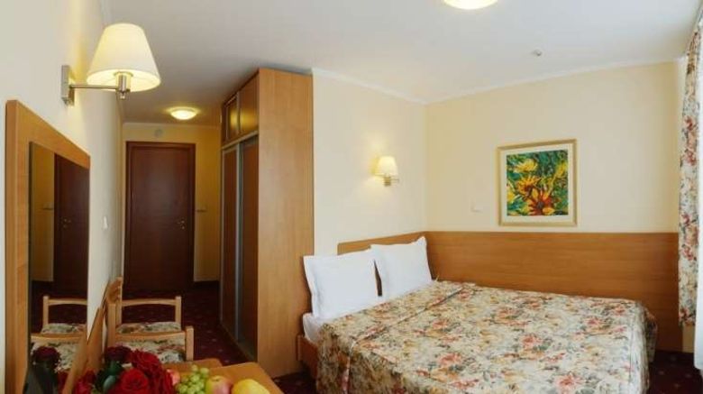 <b>Nadiya Hotel Room</b>. Images powered by <a href="https://iceportal.shijigroup.com/" title="IcePortal" target="_blank">IcePortal</a>.