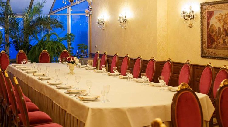 Nadiya Hotel Restaurant