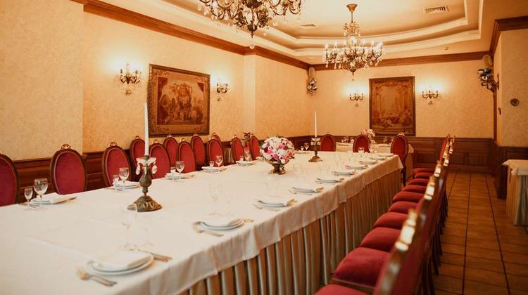Nadiya Hotel Restaurant