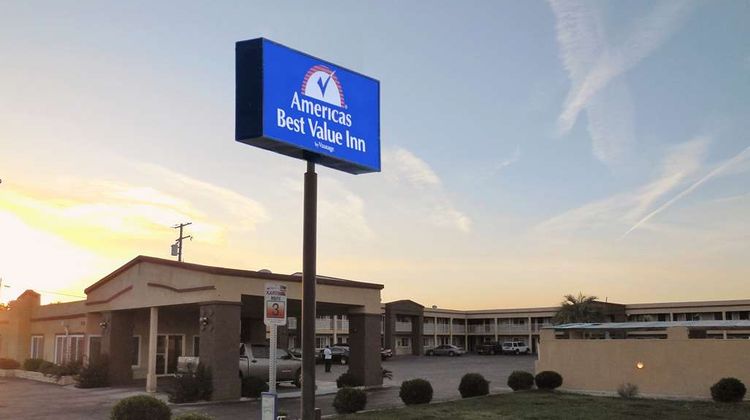 Americas Best Value Inn Hanford Exterior