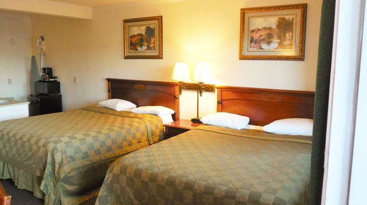 Americas Best Value Inn Hanford Room