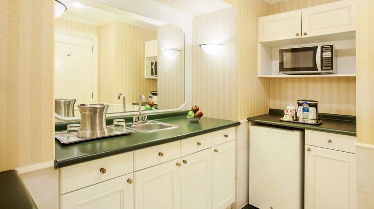 Barcelo San Salvador Suite