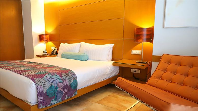 <b>Resort Mundo Imperial Room</b>. Images powered by <a href="https://iceportal.shijigroup.com/" title="IcePortal" target="_blank">IcePortal</a>.