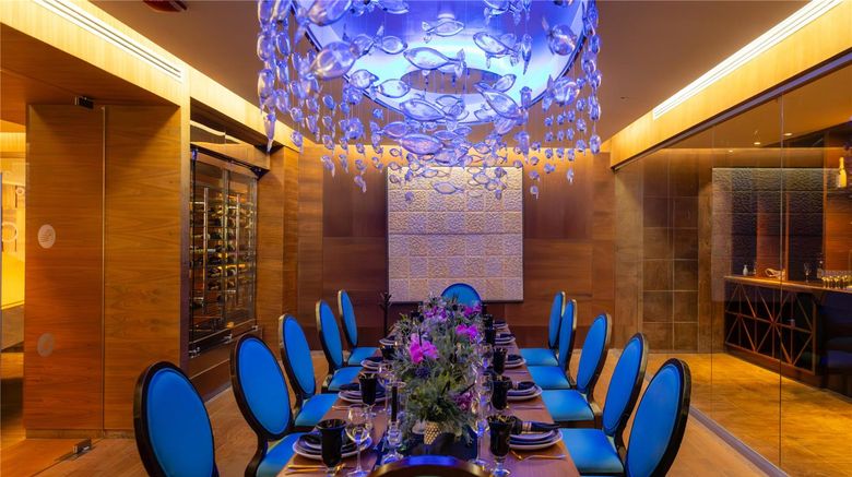 <b>Resort Mundo Imperial Restaurant</b>. Images powered by <a href="https://iceportal.shijigroup.com/" title="IcePortal" target="_blank">IcePortal</a>.
