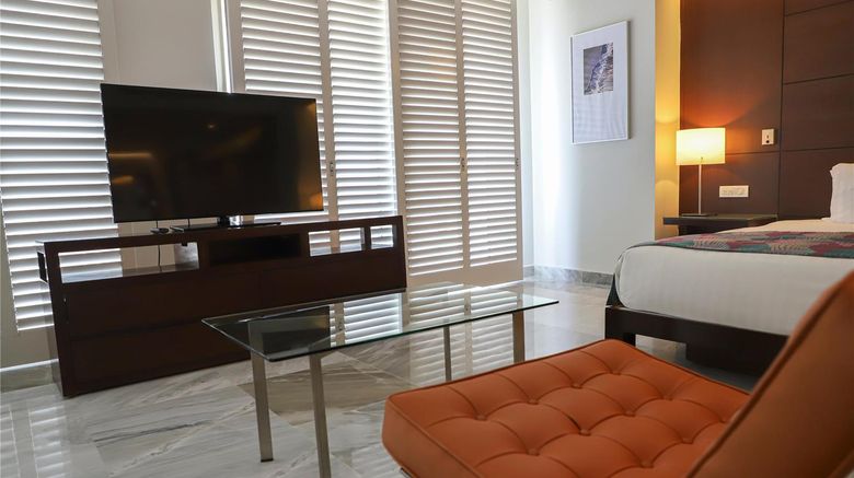 <b>Resort Mundo Imperial Suite</b>. Images powered by <a href="https://iceportal.shijigroup.com/" title="IcePortal" target="_blank">IcePortal</a>.