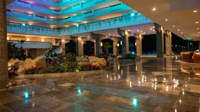 <b>The Princess Mundo Imperial Lobby</b>. Images powered by <a href="https://iceportal.shijigroup.com/" title="IcePortal" target="_blank">IcePortal</a>.