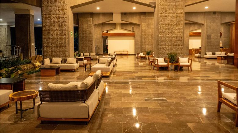 <b>The Princess Mundo Imperial Lobby</b>. Images powered by <a href="https://iceportal.shijigroup.com/" title="IcePortal" target="_blank">IcePortal</a>.