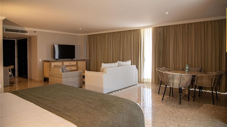 <b>The Princess Mundo Imperial Suite</b>. Images powered by <a href="https://iceportal.shijigroup.com/" title="IcePortal" target="_blank">IcePortal</a>.