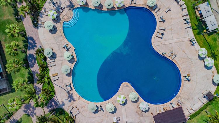 The Pierre Mundo Imperial Pool