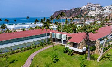 The Pierre Mundo Imperial