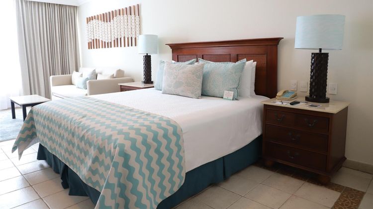 The Pierre Mundo Imperial Suite