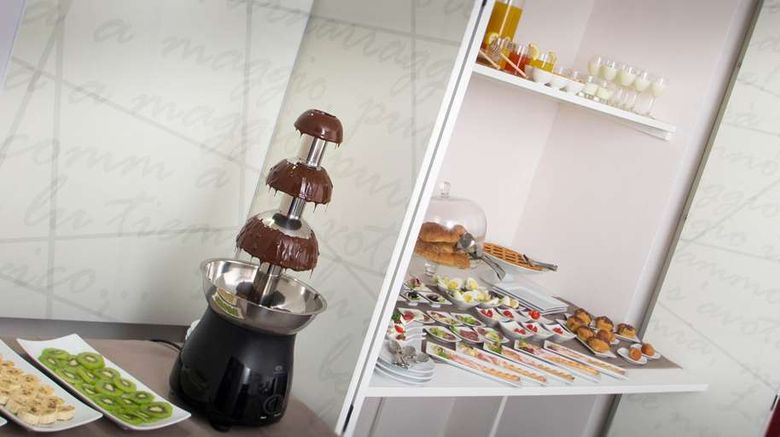 <b>Santa Brigida Restaurant</b>. Images powered by <a href="https://iceportal.shijigroup.com/" title="IcePortal" target="_blank">IcePortal</a>.