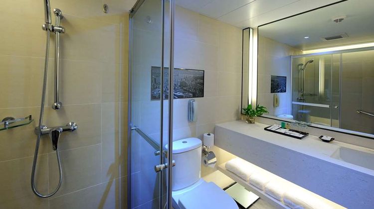 Metropark Hotel Mongkok Room