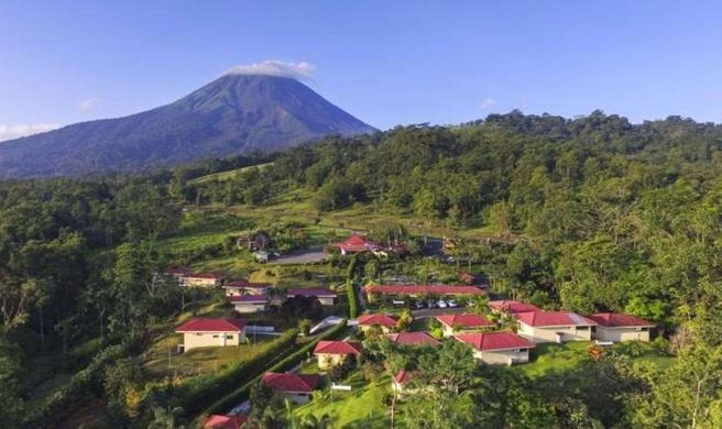 Arenal Volcano Inn Exterior