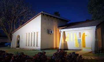 Kadoma Hotel & Conference Center