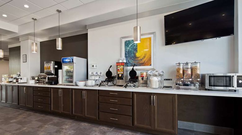 <b>Best Western Plus Roland Inn & Suites Restaurant</b>. Images powered by <a href="https://iceportal.shijigroup.com/" title="IcePortal" target="_blank">IcePortal</a>.