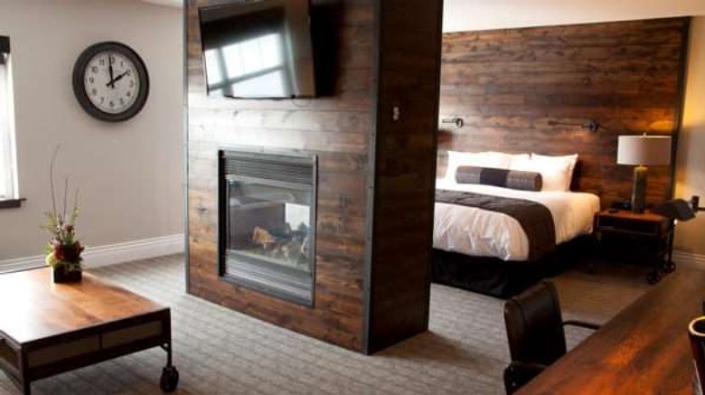 <b>Ironworks Hotel Beloit Room</b>. Images powered by <a href="https://iceportal.shijigroup.com/" title="IcePortal" target="_blank">IcePortal</a>.