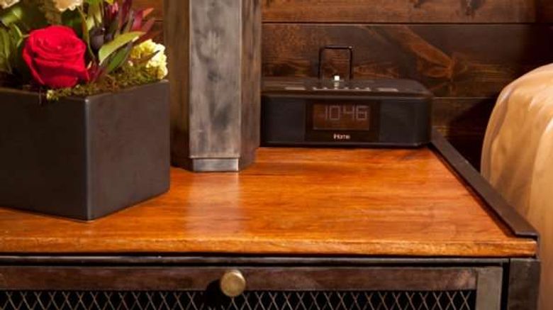 <b>Ironworks Hotel Beloit Room</b>. Images powered by <a href="https://iceportal.shijigroup.com/" title="IcePortal" target="_blank">IcePortal</a>.