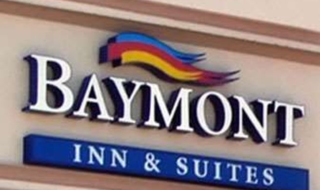 Baymont Inn & Suites Cedar Rapids Exterior