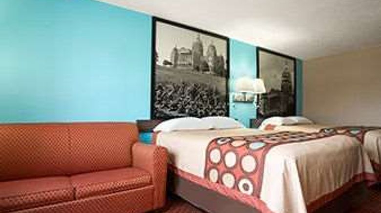 <b>Baymont Inn & Suites Cedar Rapids Room</b>. Images powered by <a href="https://iceportal.shijigroup.com/" title="IcePortal" target="_blank">IcePortal</a>.