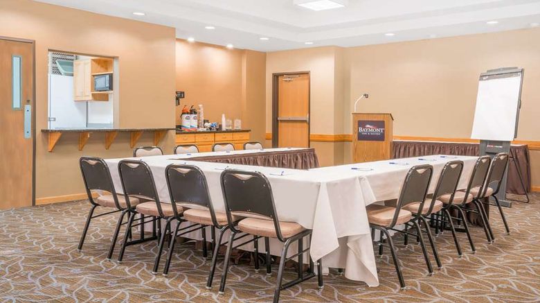 <b>Baymont Inn & Suites Owatonna Meeting</b>. Images powered by <a href="https://iceportal.shijigroup.com/" title="IcePortal" target="_blank">IcePortal</a>.