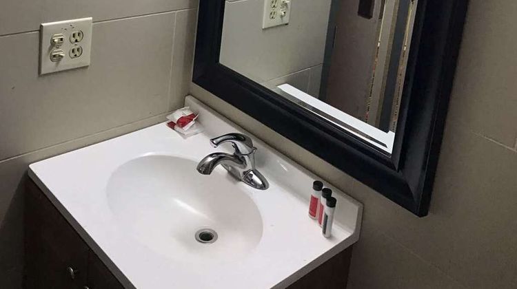 Travelodge Avenel Woodbridge Room