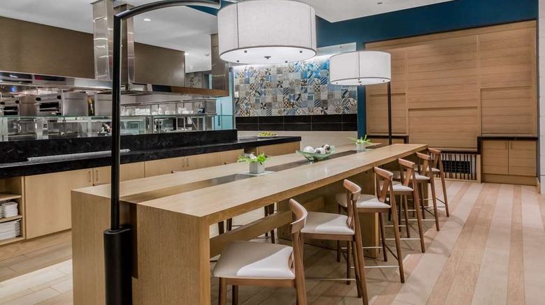 <b>Wyndham Grand Clearwater Beach Restaurant</b>. Images powered by <a href="https://iceportal.shijigroup.com/" title="IcePortal" target="_blank">IcePortal</a>.