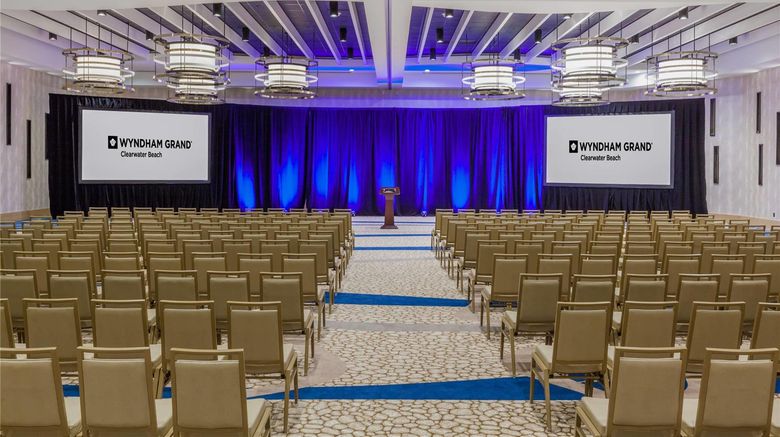 <b>Wyndham Grand Clearwater Beach Ballroom</b>. Images powered by <a href="https://iceportal.shijigroup.com/" title="IcePortal" target="_blank">IcePortal</a>.