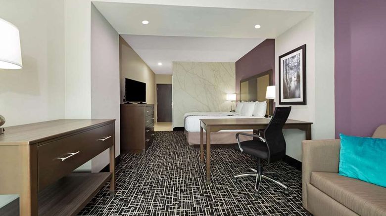 <b>La Quinta Inn/Sts Lake Charles-Westlake Suite</b>. Images powered by <a href="https://iceportal.shijigroup.com/" title="IcePortal" target="_blank">IcePortal</a>.