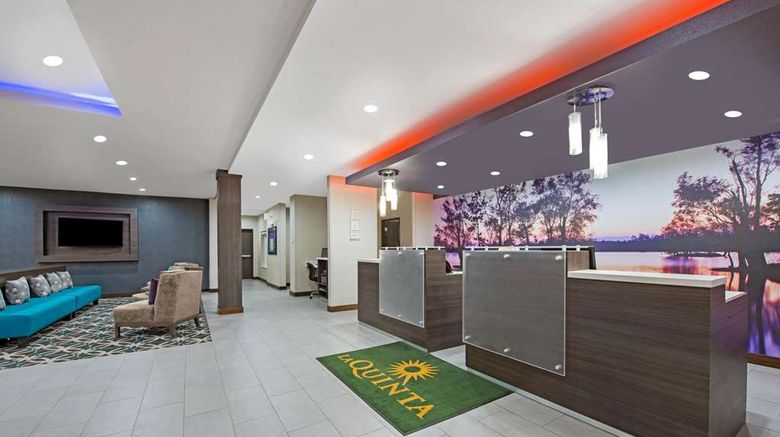 <b>La Quinta Inn/Sts Lake Charles-Westlake Lobby</b>. Images powered by <a href="https://iceportal.shijigroup.com/" title="IcePortal" target="_blank">IcePortal</a>.