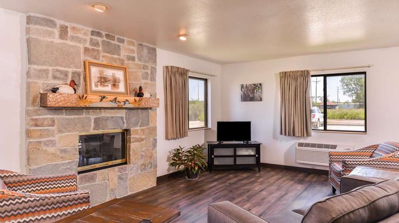 <b>Americas Best Value Inn Missouri Valley Lobby</b>. Images powered by <a href="https://iceportal.shijigroup.com/" title="IcePortal" target="_blank">IcePortal</a>.