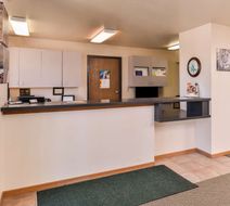 Americas Best Value Inn Missouri Valley Lobby