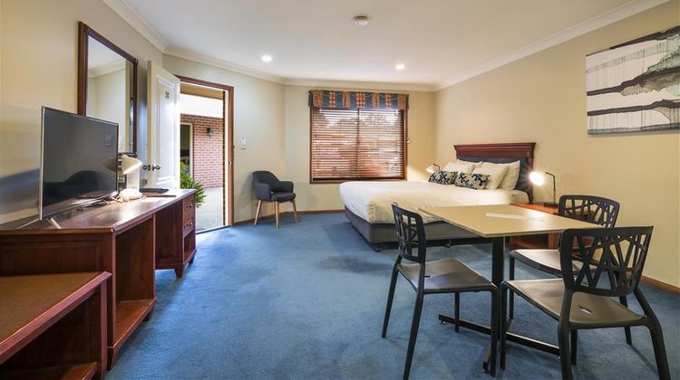 Federal Hotel, a Nightcap Hotel Room